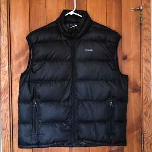 Patagonia Men’s XL Down Vest